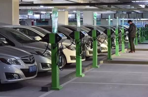 德國(guó)追隨禁售燃油車(chē)?yán)顺保?lián)通混改引入BATJ募資780億